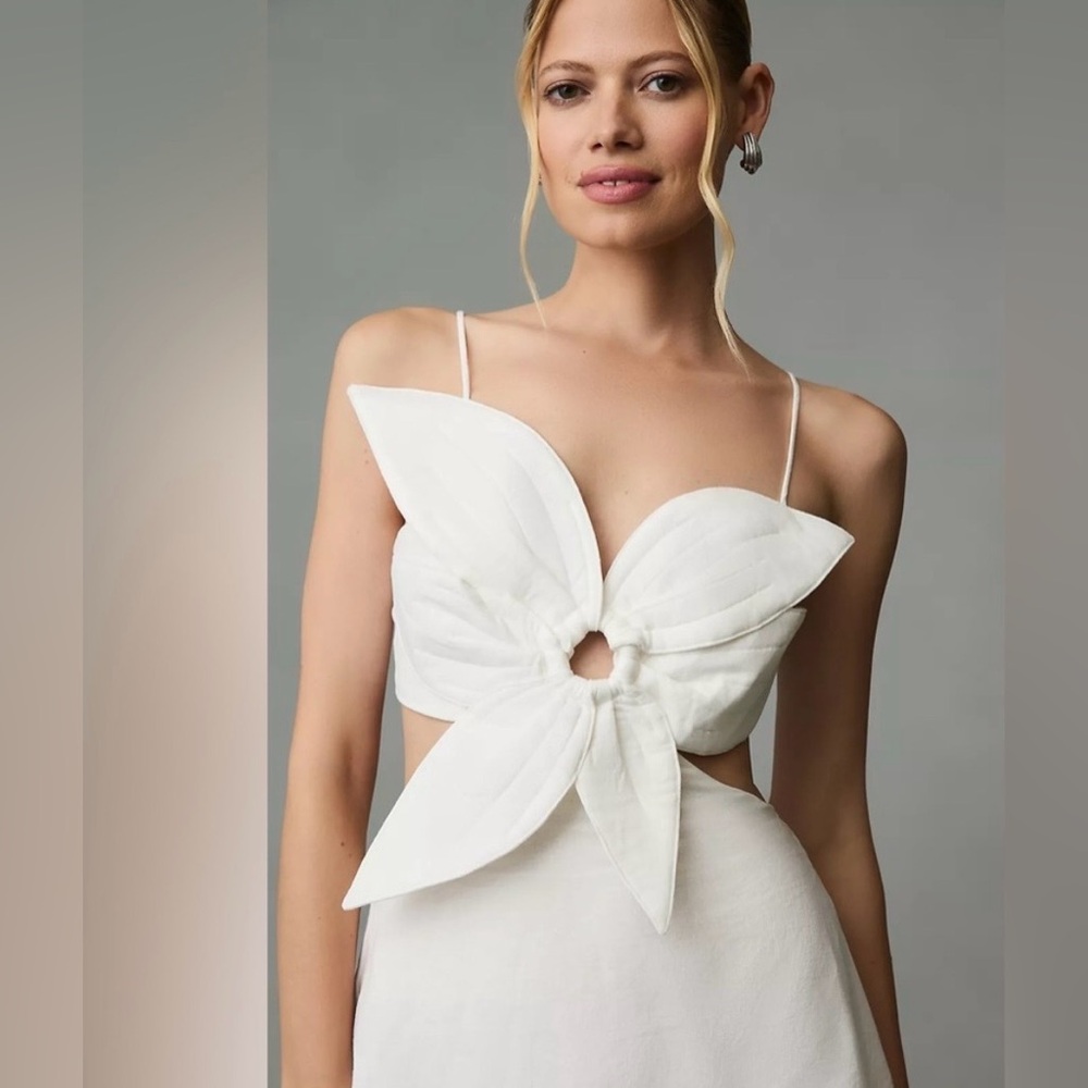 NWT Farm Rio Stunning White Layered Dress with flower Detail Retails $285 - Picture 3 of 6